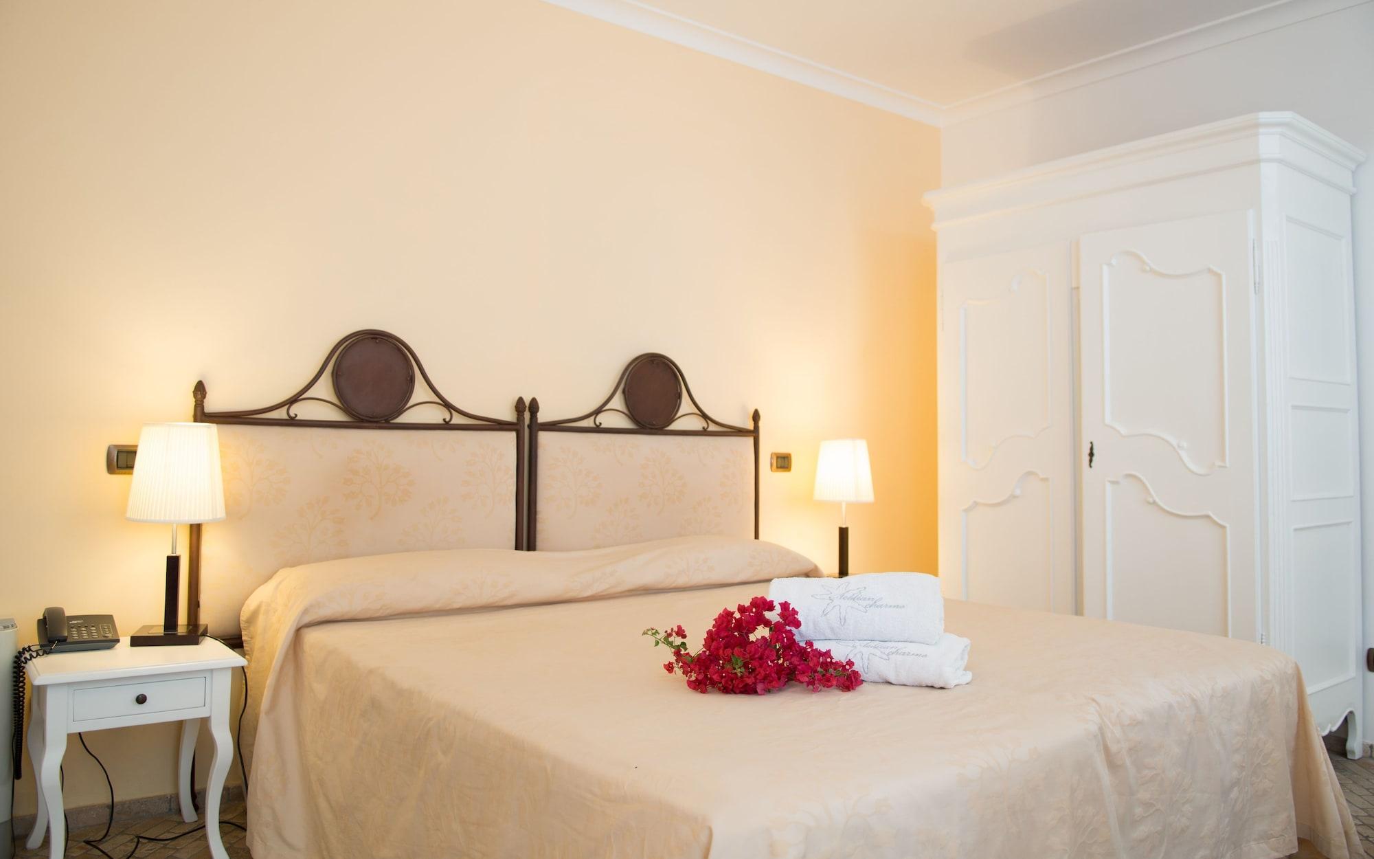 Hotel Villa Enrica - Aeolian Charme Липари Екстериор снимка