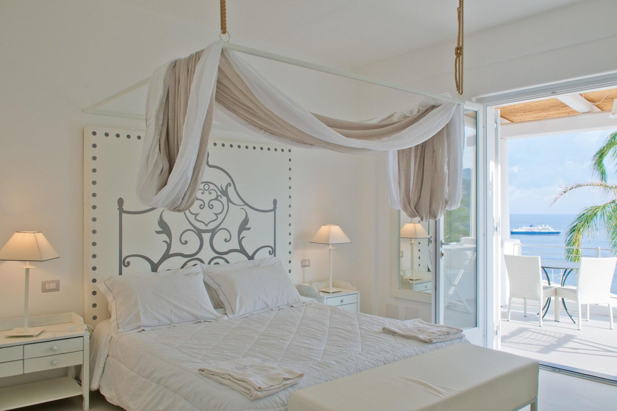 Hotel Villa Enrica - Aeolian Charme Липари Екстериор снимка