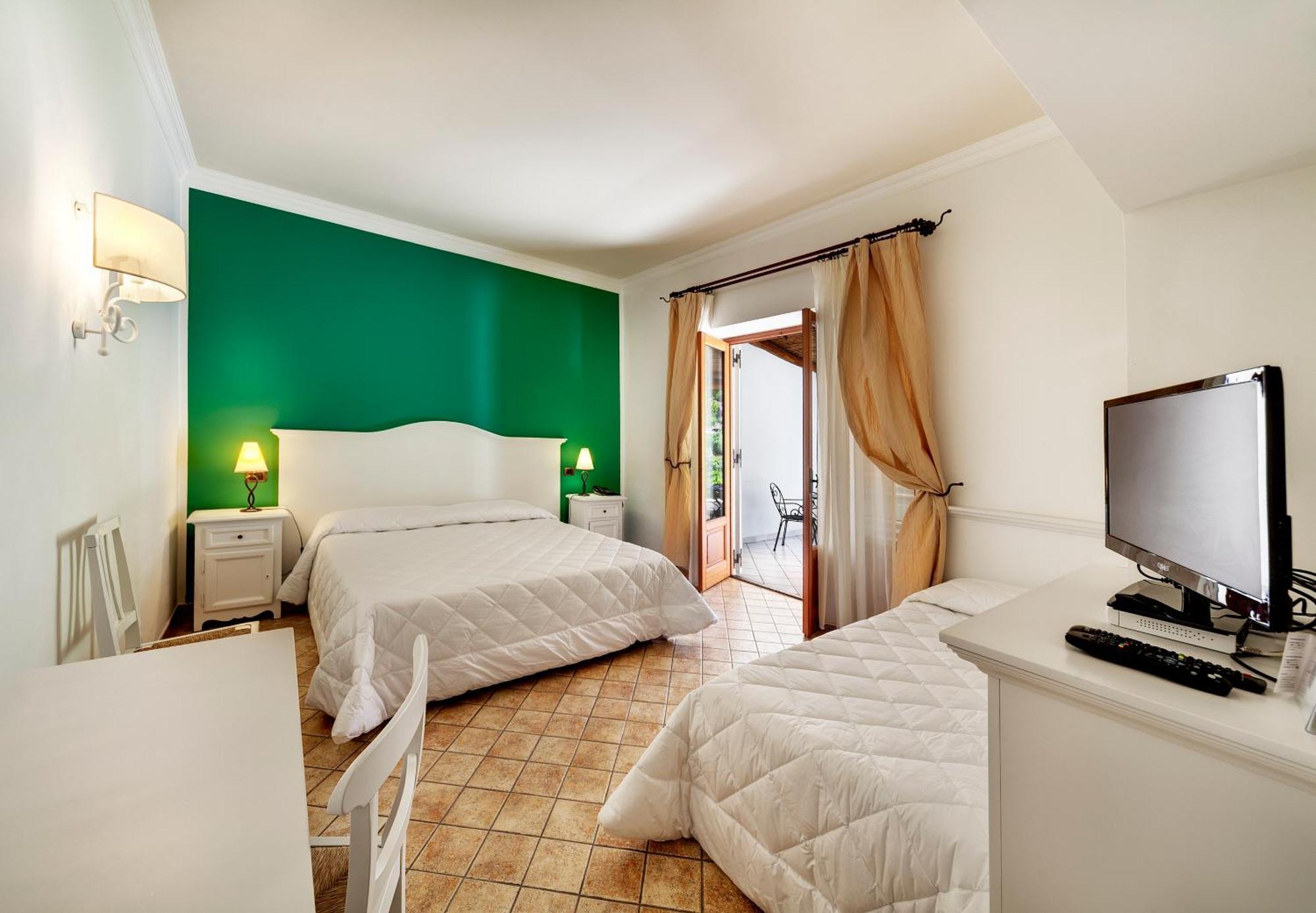 Hotel Villa Enrica - Aeolian Charme Липари Екстериор снимка
