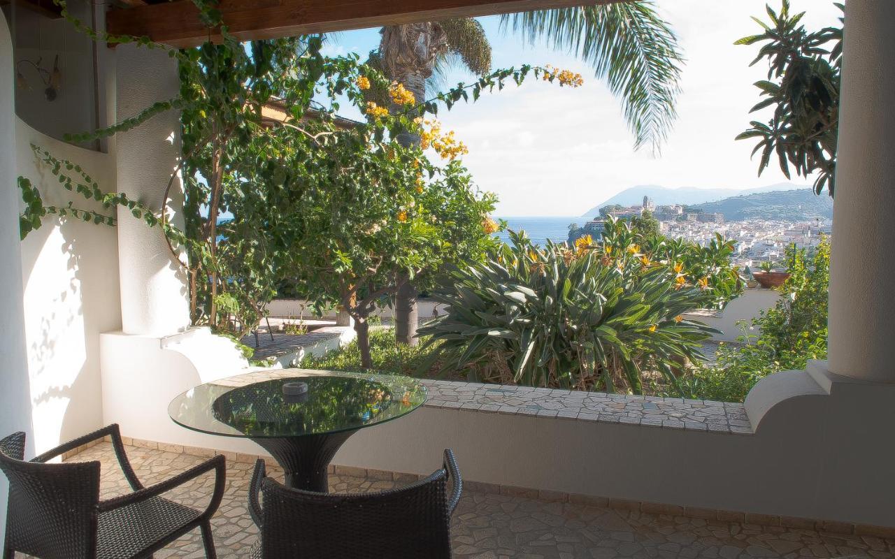 Hotel Villa Enrica - Aeolian Charme Липари Екстериор снимка